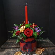 Classic Christmas Candle Arrangement